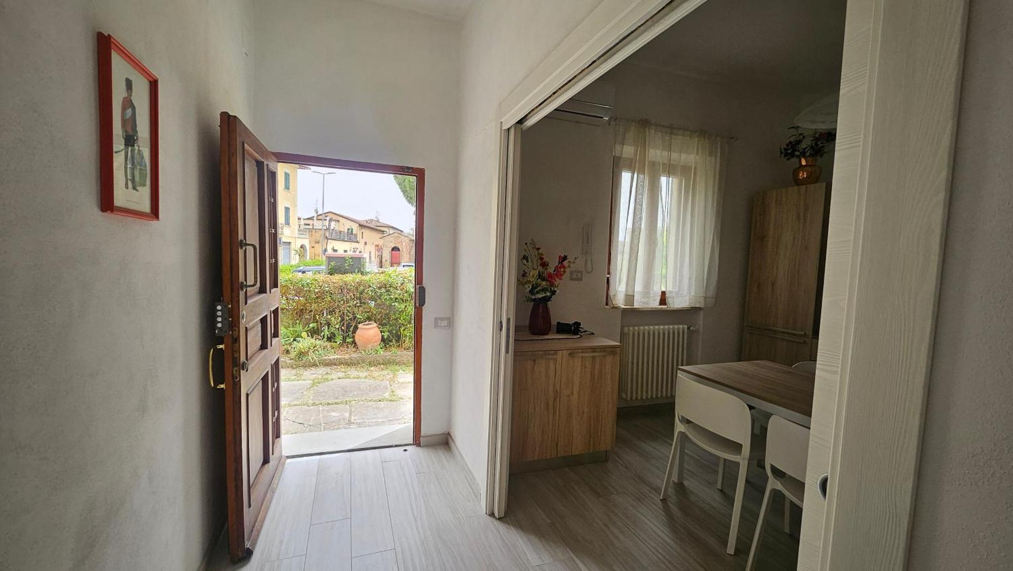 Appartamento Via Roma Castelnuovo D'Elsa Экстерьер фото